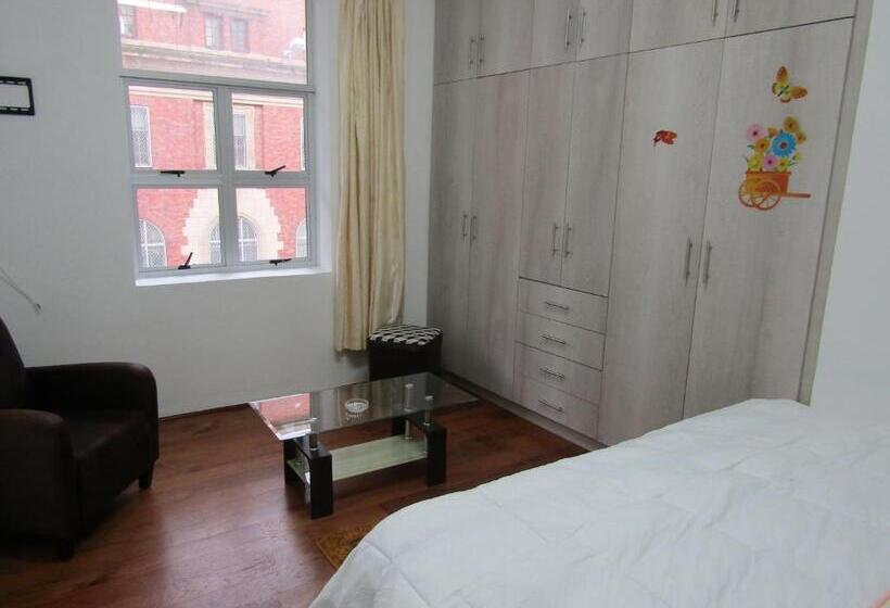 פנסיון Forchutec Guest House