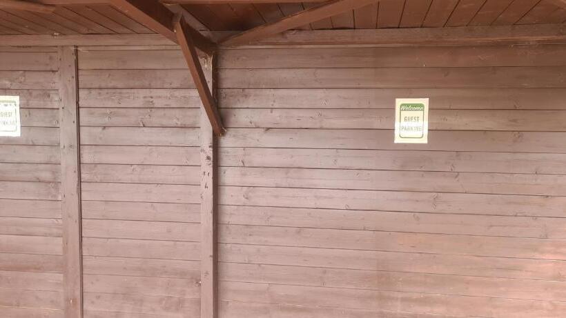 بنسيون Garda Family House