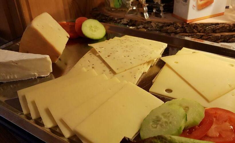 بنسيون Haus Guentli