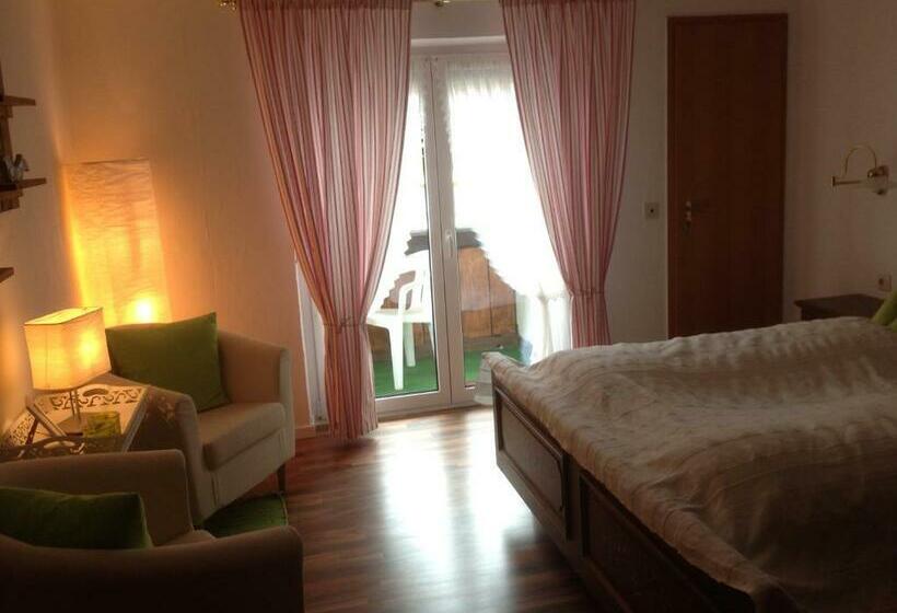 بنسيون Haus Guentli