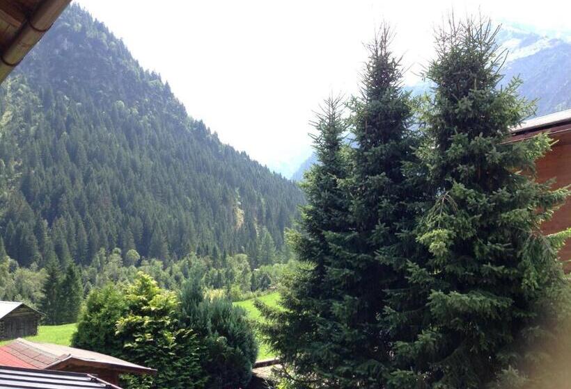 بنسيون Haus Guentli