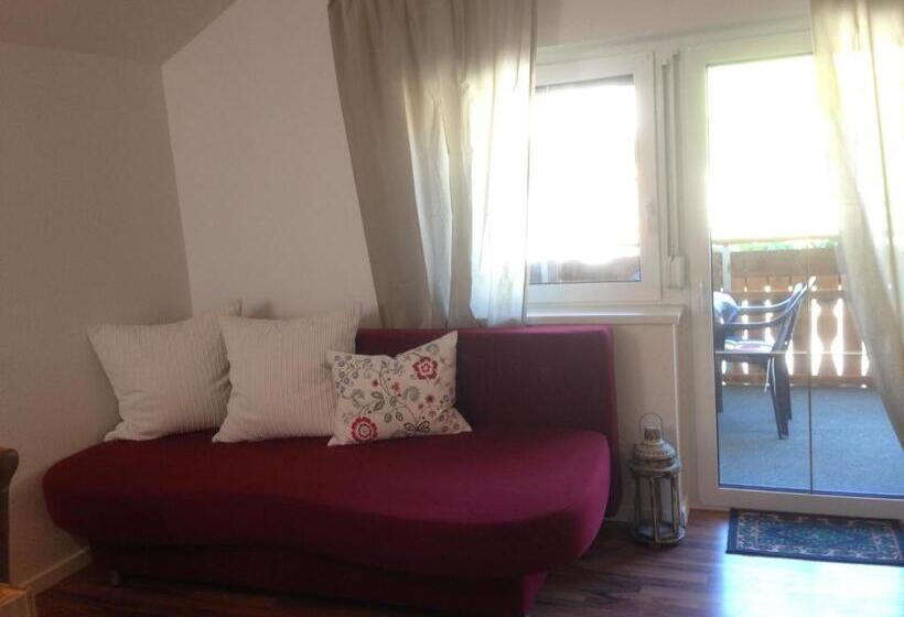 بنسيون Haus Guentli