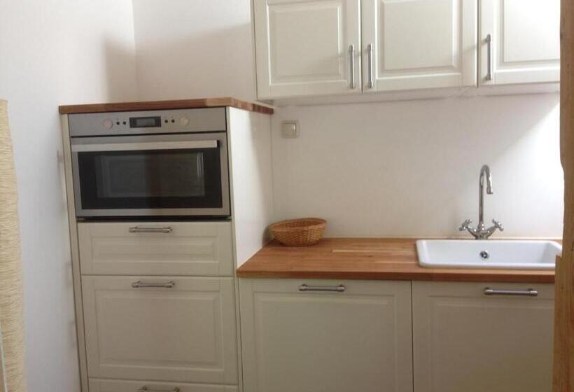 بنسيون Haus Guentli