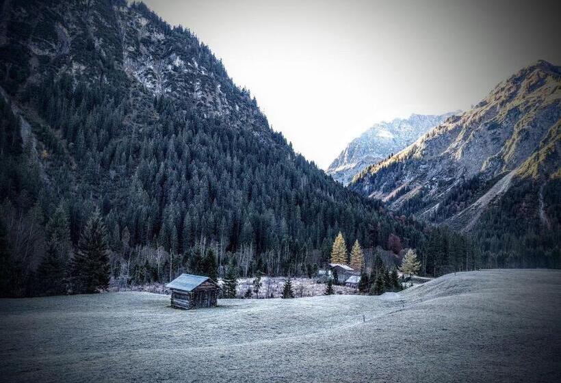 بنسيون Haus Guentli