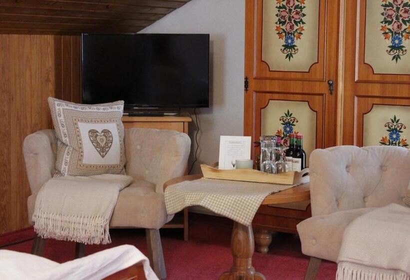 بنسيون Haus Guentli