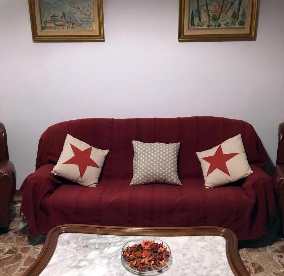 פנסיון Home Sancle