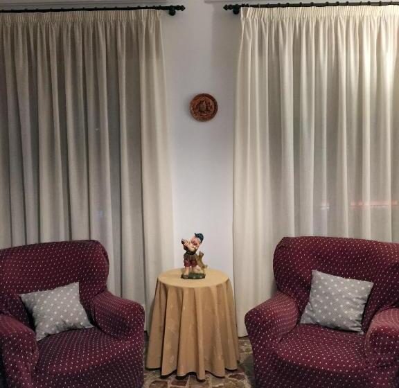 פנסיון Home Sancle