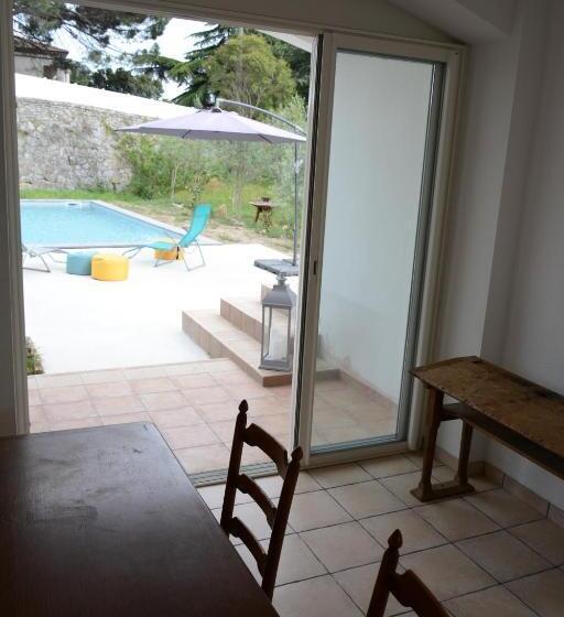 Пансион L Oiseau Bleu