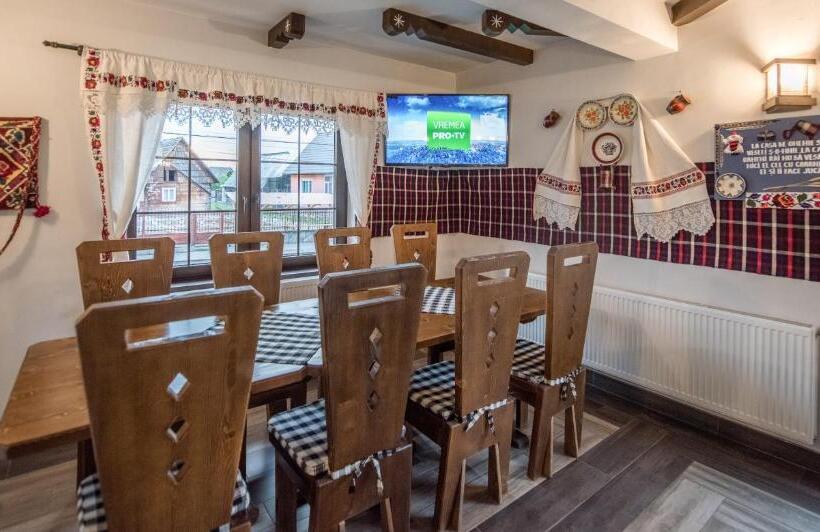 Пансион La Conacul Vesel