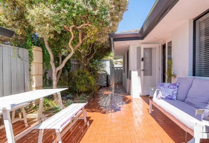 פנסיון Mindarie Retreat