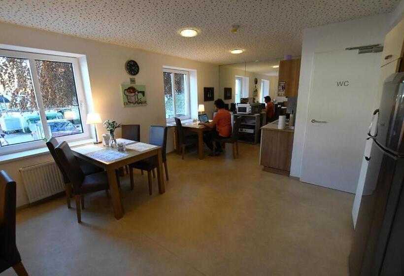 پانسیون Motel55   Nettes Hotel Mit Self Check In In Villach, Warmbad