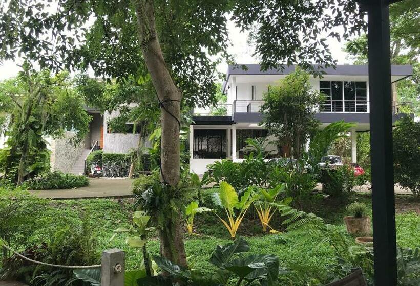 ペンション Photharam126 Resort