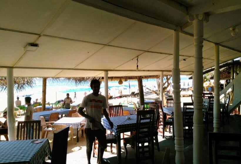 פנסיון Sunnys Beach Guest House