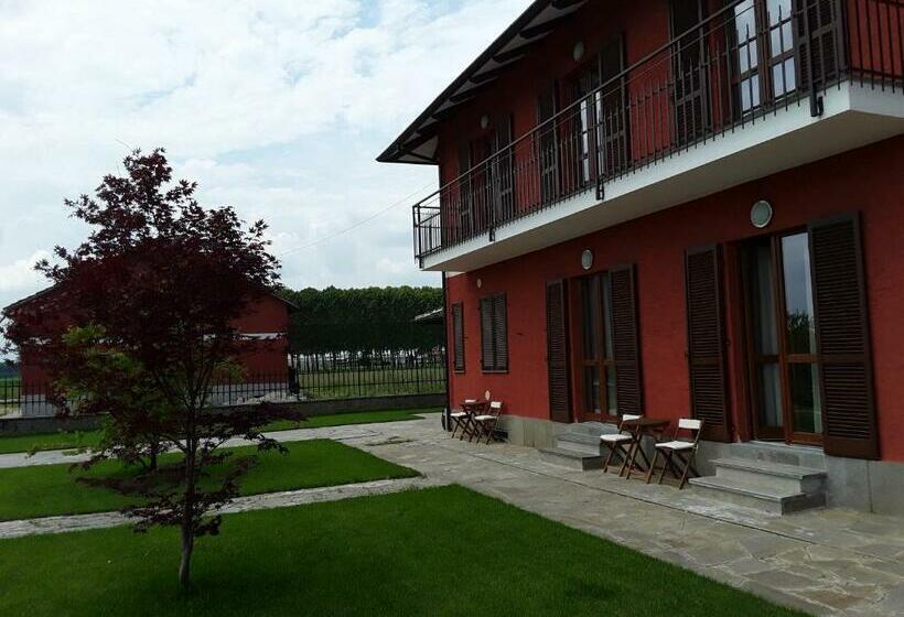 ペンション Tra Menta E Meliga