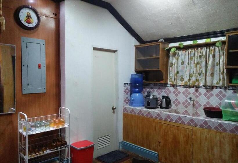 استراحتگاه Villa Corrales Homestay