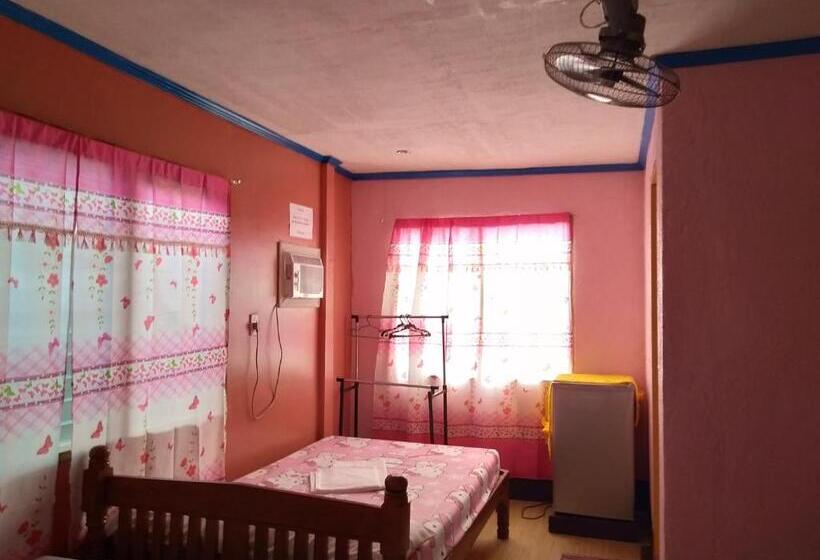 استراحتگاه Villa Corrales Homestay