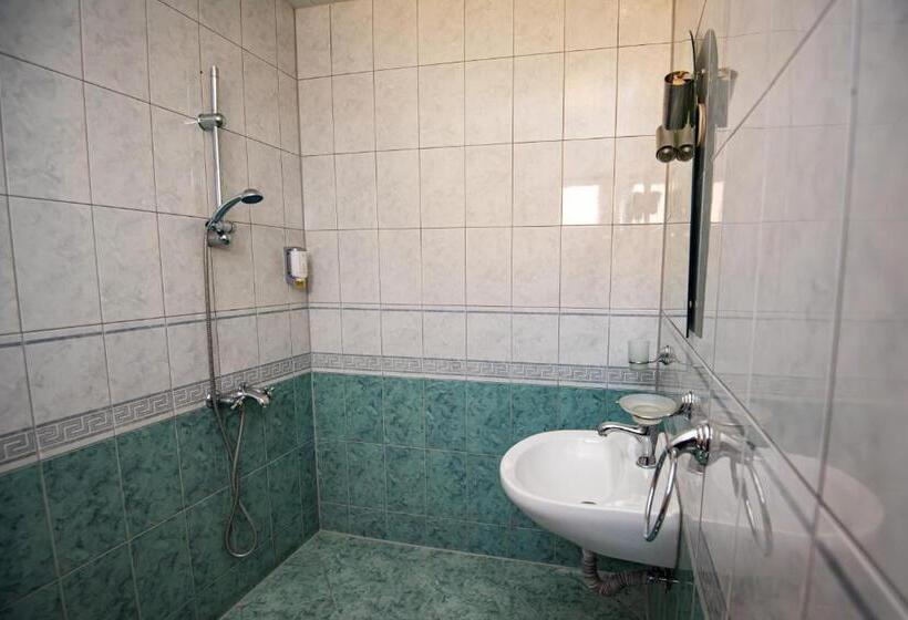 семеен хотел надежда