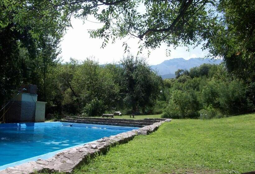 ユースホステル Hostería Rural Monte Bérico