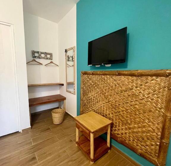 ユースホステル Qeru House