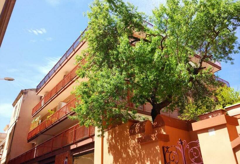 تختخواب و صبحانه Amariglio Apartment