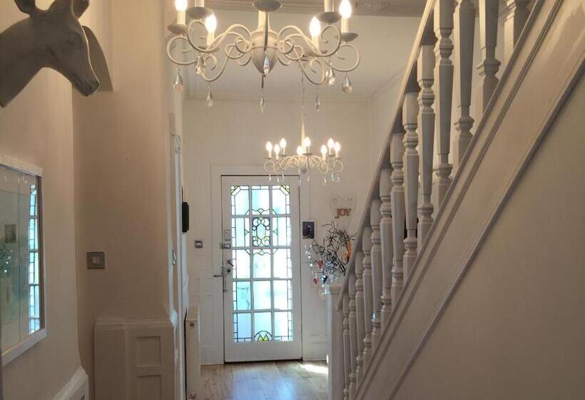 צימר Giffnock Rooms