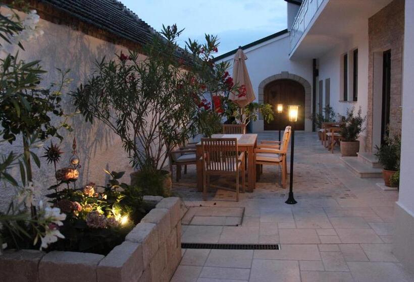 Bed and Breakfast Haus Renée