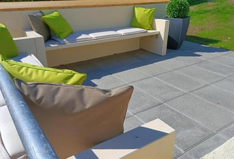 مبيت وإفطار La Collina Dei Franchi