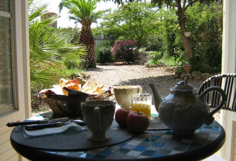 住宿加早餐  La Maison Des Palmiers