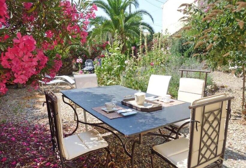 住宿加早餐  La Maison Des Palmiers