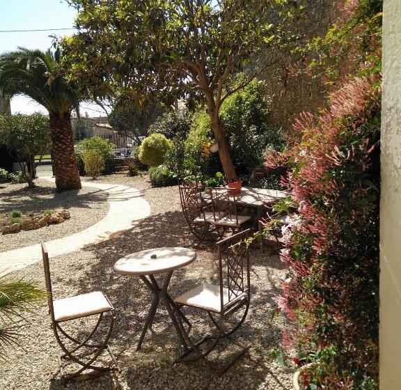 住宿加早餐  La Maison Des Palmiers