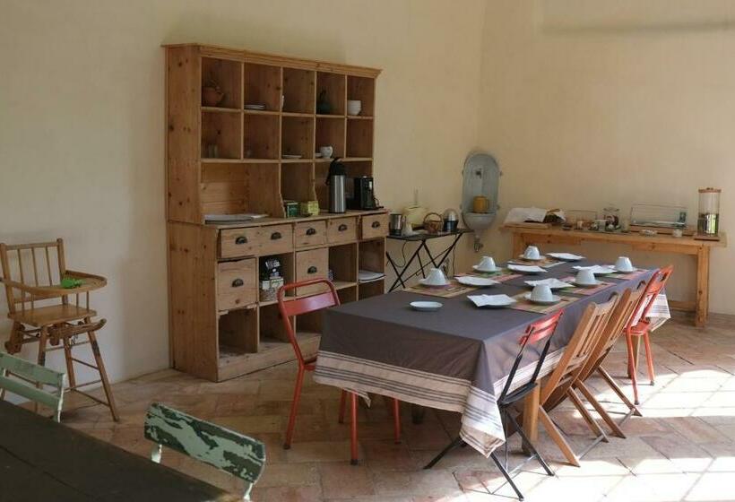 مبيت وإفطار Le Clarou