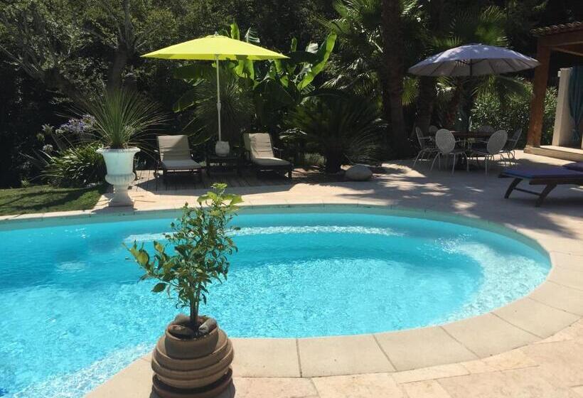 تختخواب و صبحانه Le Maskalou