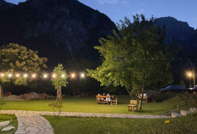 Bed and Breakfast Villa Gjeçaj Guesthouse And Restaurant