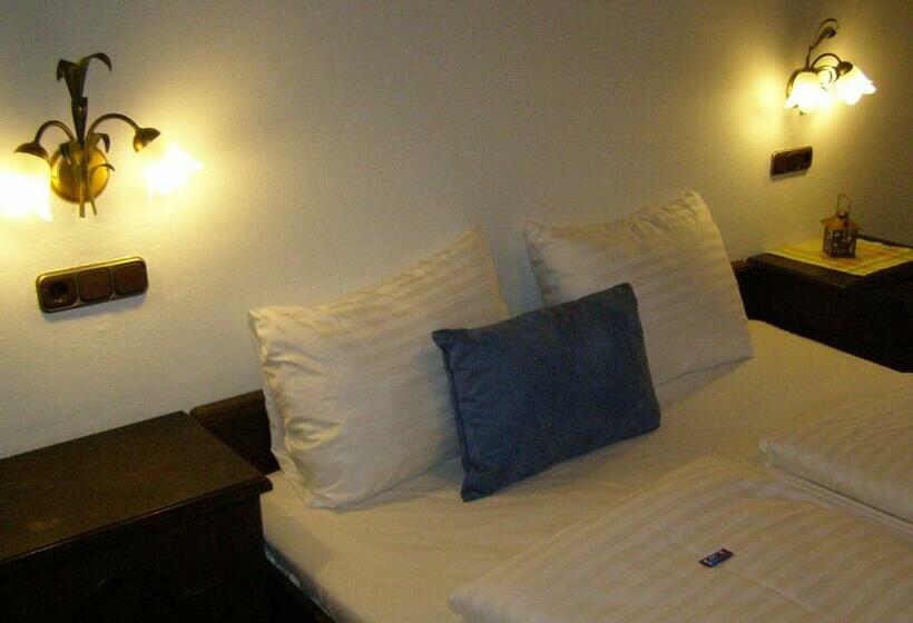 Bhome Gästehaus B&b / Apartments