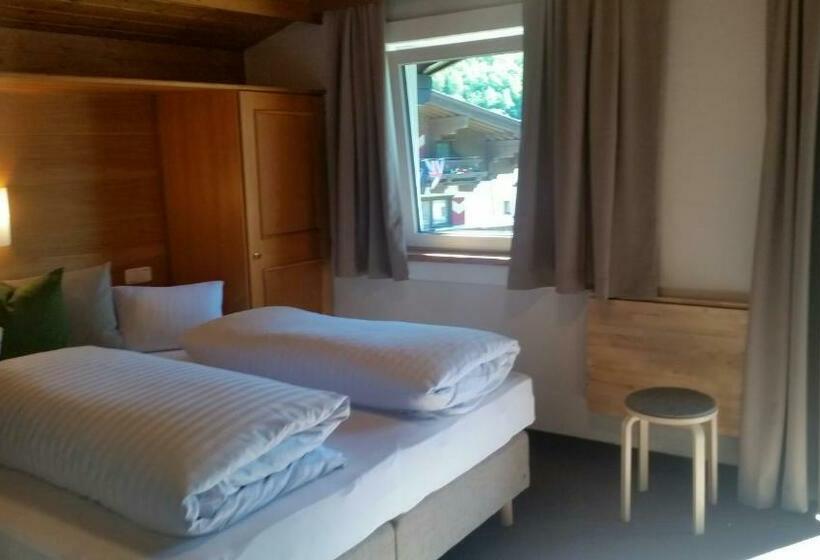 Bhome Gästehaus B&b / Apartments