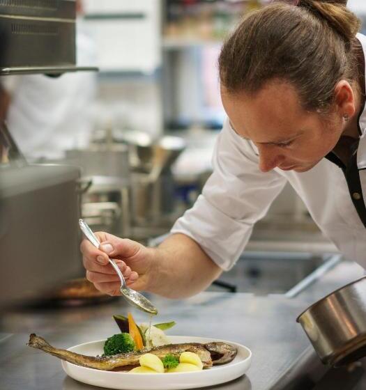 ホテル Gasthof Zur Sonne