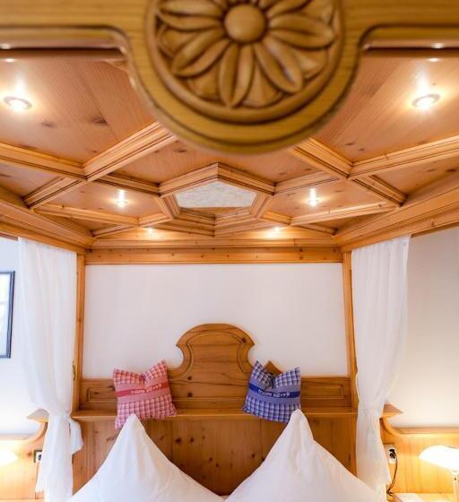 ホテル Gasthof Zur Sonne