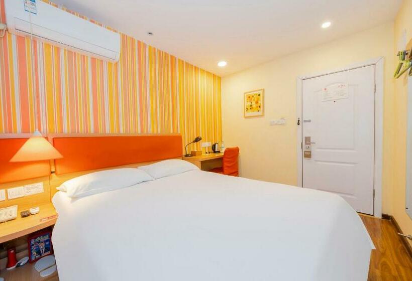 هتل Home Inn Chongqing Lianglukou Station