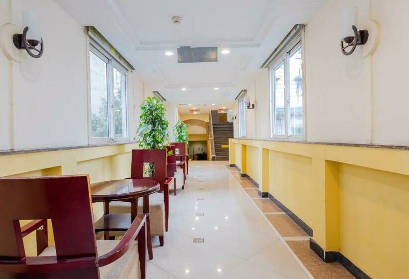 هتل Home Inn Chongqing Lianglukou Station