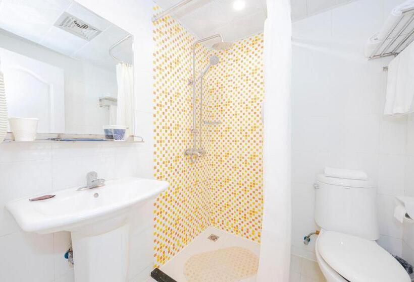 هتل Home Inn Chongqing Lianglukou Station