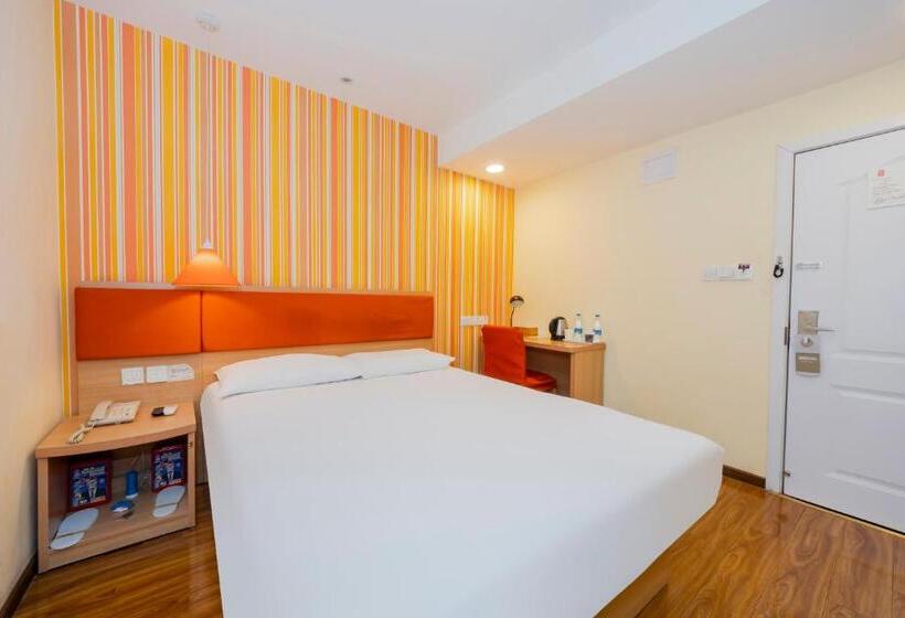 هتل Home Inn Chongqing Lianglukou Station