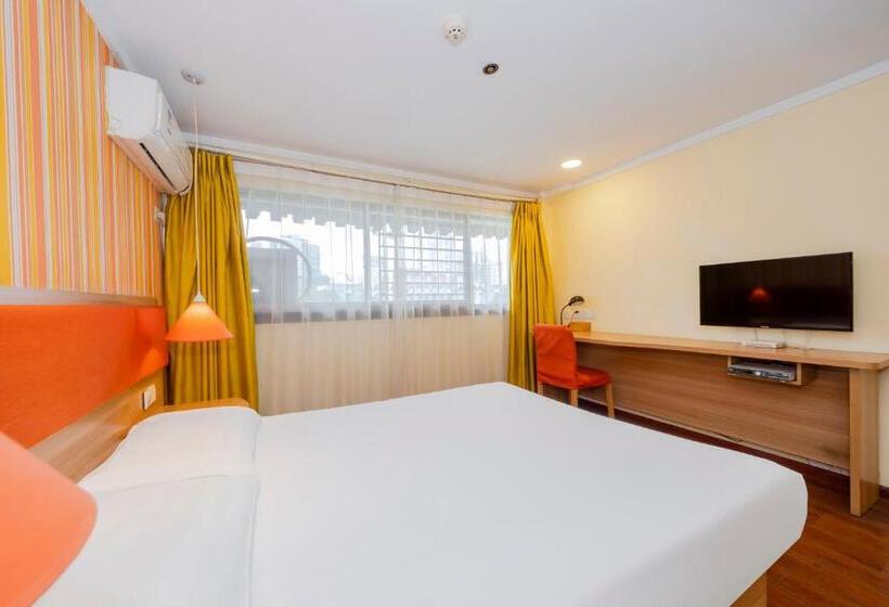 هتل Home Inn Chongqing Lianglukou Station