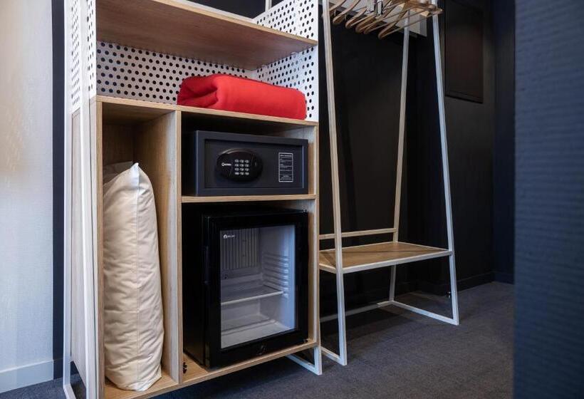 هتل Ibis Almaty Jetisu