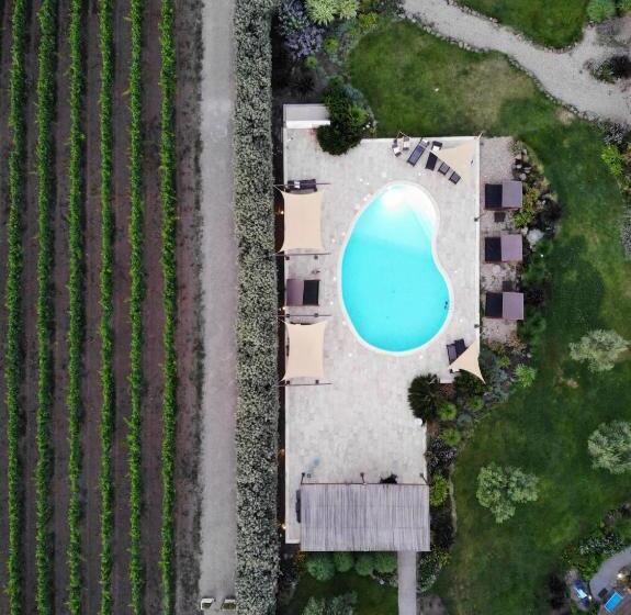 فندق Is Cheas Wine Farm Boutique