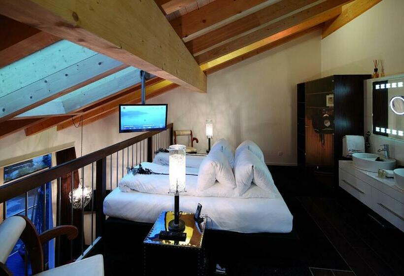 Loftsuite Hotel Saas