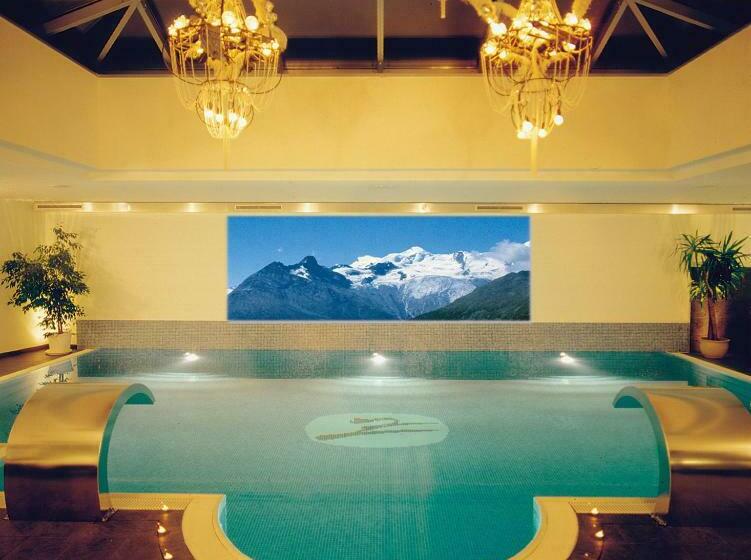 Loftsuite Hotel Saas