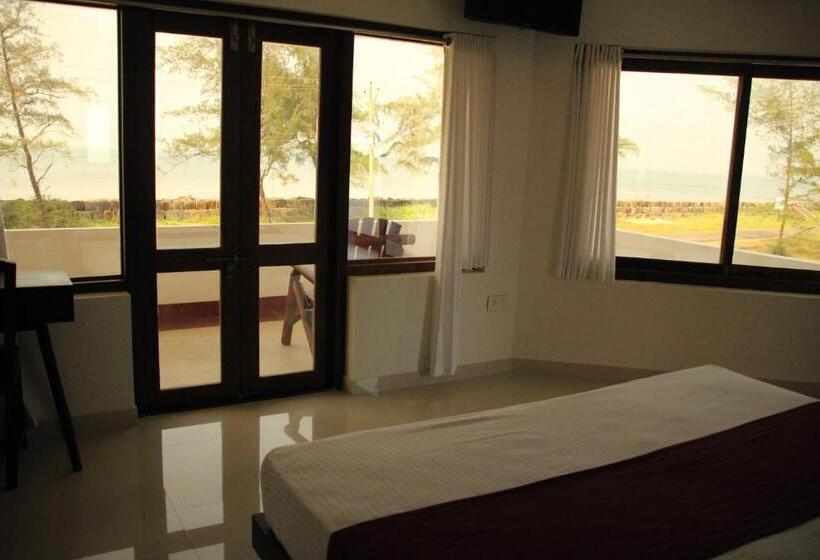 هتل Petit Elephant