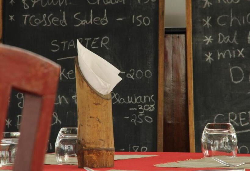 هتل Petit Elephant