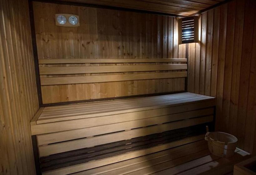 酒店 Roser House Boutique   Pe Malul Lacului Colibita