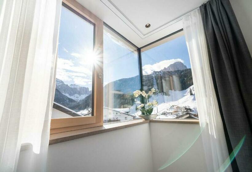 هتل Villa David Dolomites